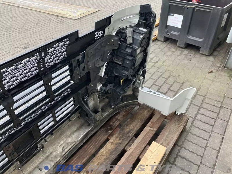 Volvo FH4 - Bumper for Truck: picture 4 Volvo FH4 - Bumper for Truck: picture 4