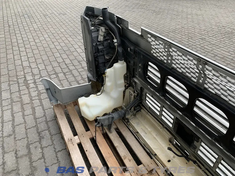 Volvo FH4 - Bumper for Truck: picture 5 Volvo FH4 - Bumper for Truck: picture 5