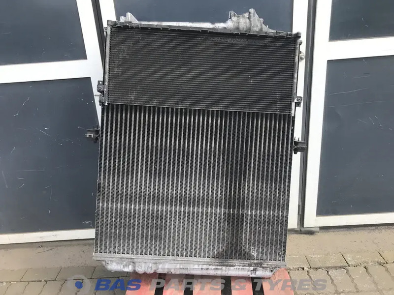 Volvo FH4 - Radiator for Truck: picture 2 Volvo FH4 - Radiator for Truck: picture 2