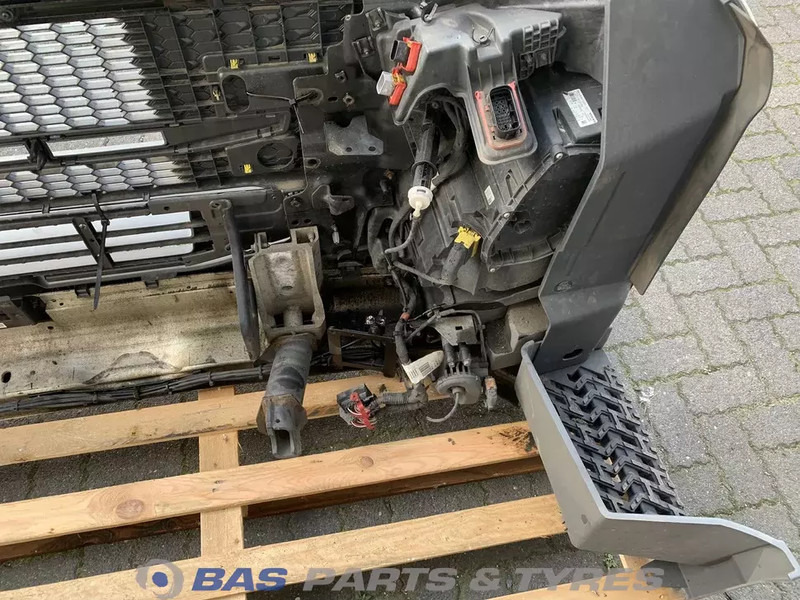 Volvo FM5 Bumper Volvo 84407376 - Bumper for Truck: picture 5 Volvo FM5 Bumper Volvo 84407376 - Bumper for Truck: picture 5