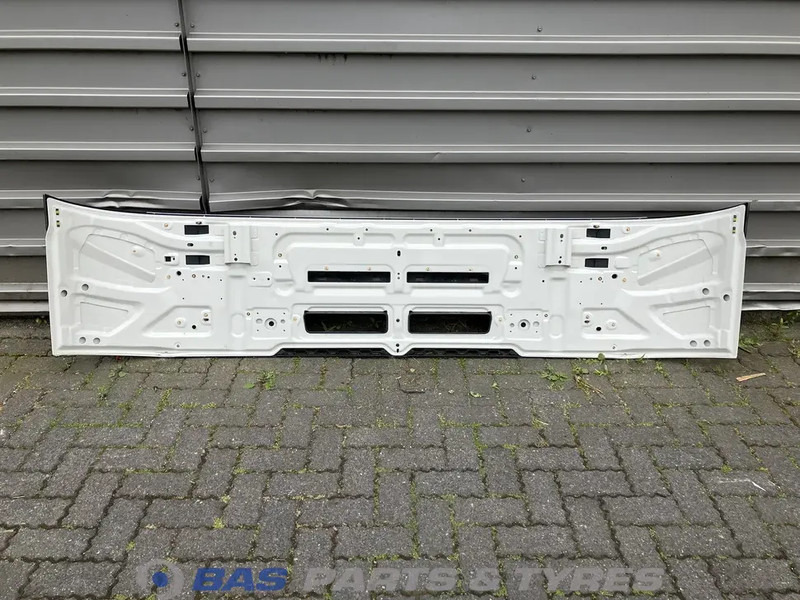 Volvo FM5 - Grill for Truck: picture 2 Volvo FM5 - Grill for Truck: picture 2