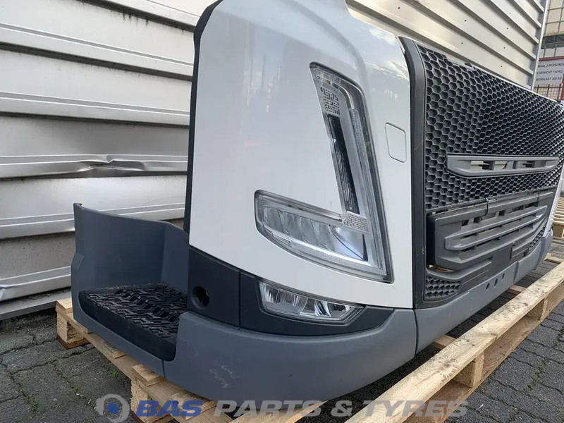 Volvo FM5 - Bumper for Truck: picture 3 Volvo FM5 - Bumper for Truck: picture 3