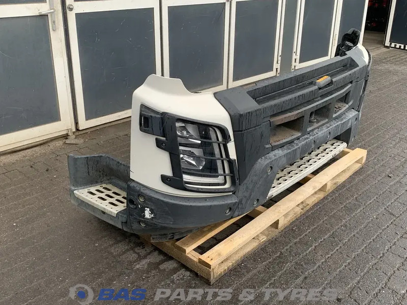 Volvo FMX Euro 6 - Bumper for Truck: picture 3 Volvo FMX Euro 6 - Bumper for Truck: picture 3