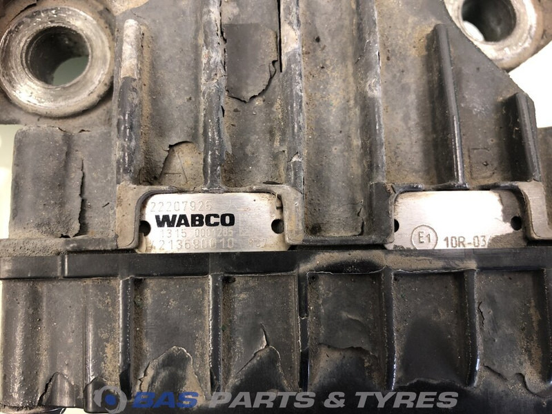 Volvo Versnellingsbakdeksel Volvo 21911581 - Gearbox for Truck: picture 3 Volvo Versnellingsbakdeksel Volvo 21911581 - Gearbox for Truck: picture 3