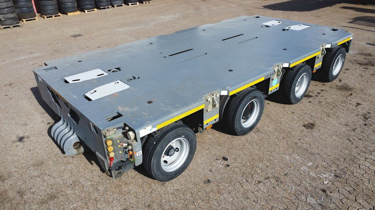 Goldhofer PST/SL-E 4 (08x02) - Low loader trailer: picture 1 Goldhofer PST/SL-E 4 (08x02) - Low loader trailer: picture 1
