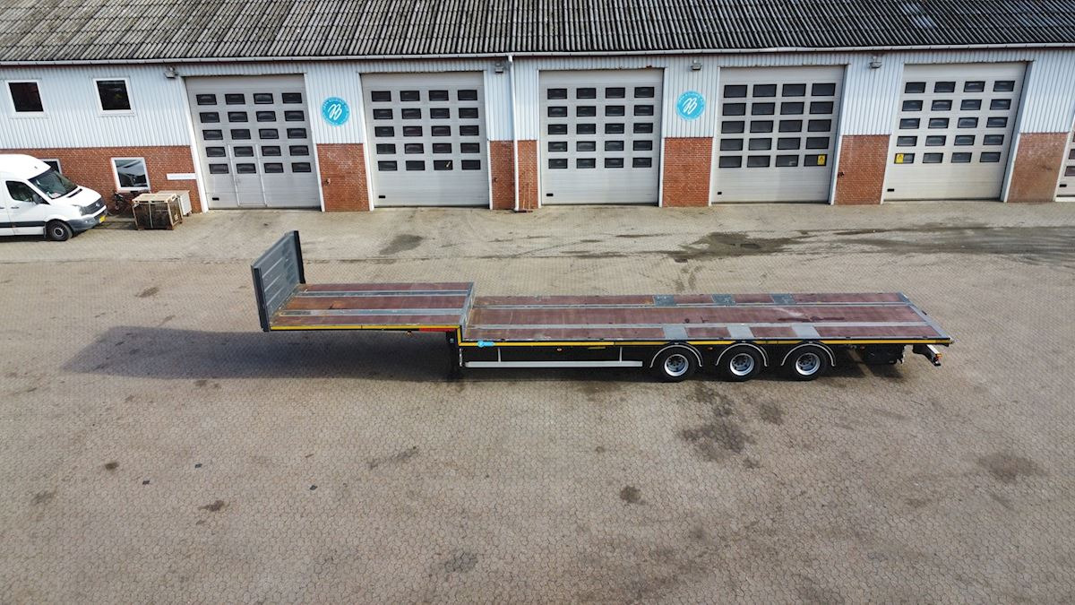 Kässbohrer - Low loader semi-trailer: picture 2 Kässbohrer - Low loader semi-trailer: picture 2