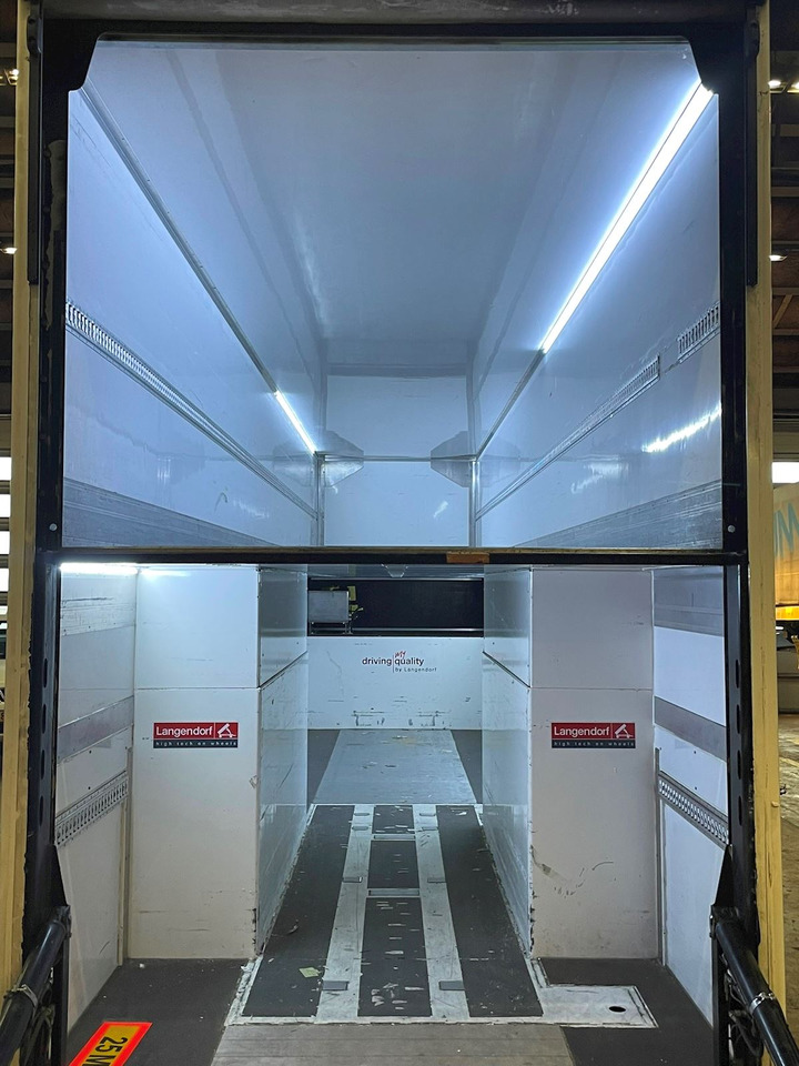 Langendorf Dobbeltstock - Closed box semi-trailer: picture 5 Langendorf Dobbeltstock - Closed box semi-trailer: picture 5