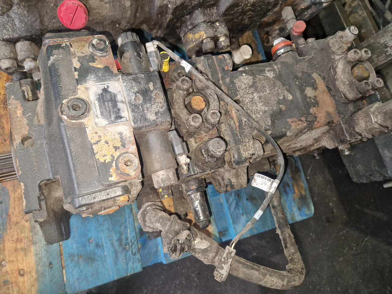 BOMBA EN TAMDEM LIEBHERR L586 - Hydraulic pump for Construction machinery: picture 1 BOMBA EN TAMDEM LIEBHERR L586 - Hydraulic pump for Construction machinery: picture 1
