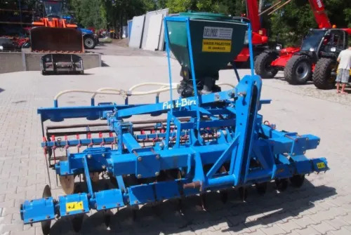 Agregat uprawowo-siewny Rabe Werk 2011 3m brona talerzowa z siewnikiem do poplonów - Combine seed drill: picture 2 Agregat uprawowo-siewny Rabe Werk 2011 3m brona talerzowa z siewnikiem do poplonów - Combine seed drill: picture 2