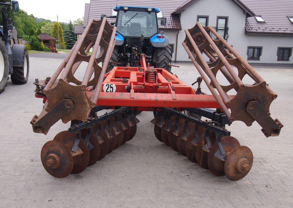 Brona talerzowa GREGOIRE-BESSON talerzówka 3,5m Brona talerzowa 3,5m z wałem - Disc harrow: picture 4 Brona talerzowa GREGOIRE-BESSON talerzówka 3,5m Brona talerzowa 3,5m z wałem - Disc harrow: picture 4