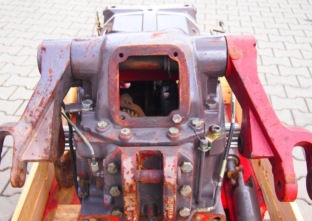 Części do Ciągnika Massey Ferguson MF 3000, 6000  Tylny most z podnośnikiem od MF 3000, 6000 - Rear axle for Agricultural machinery: picture 4 Części do Ciągnika Massey Ferguson MF 3000, 6000  Tylny most z podnośnikiem od MF 3000, 6000 - Rear axle for Agricultural machinery: picture 4