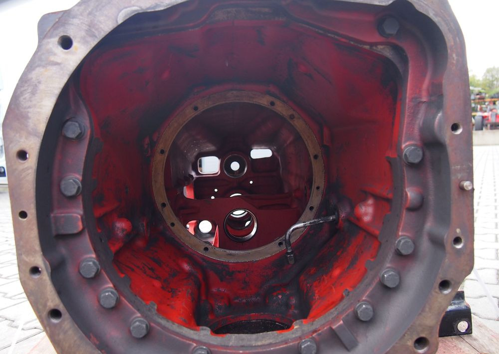 Części do Ciągnika Massey Ferguson MF 3060, 3070, 3080, 3090 Obudowa skrzyni biegów MF 3000, 3100, 6000 - Gearbox and parts for Agricultural machinery: picture 4 Części do Ciągnika Massey Ferguson MF 3060, 3070, 3080, 3090 Obudowa skrzyni biegów MF 3000, 3100, 6000 - Gearbox and parts for Agricultural machinery: picture 4