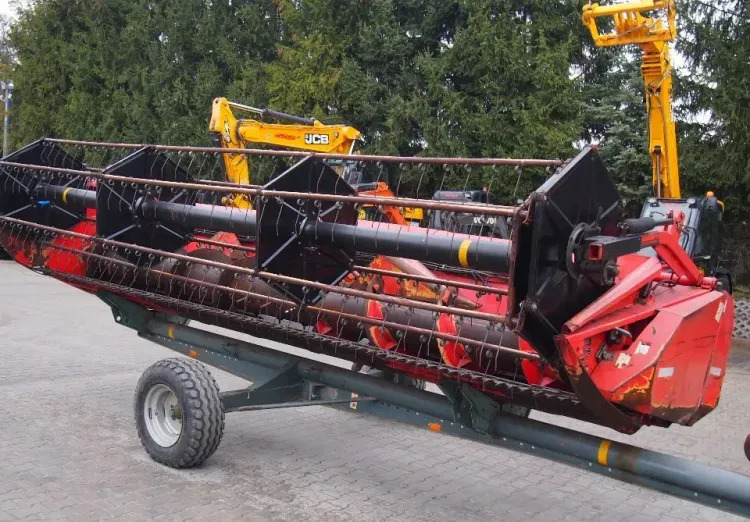 Heder Massey Ferguson Szerokość 5m pasuje do 32, 34, 36, 38, 42, 7254, 7272, 7278 - Combine header: picture 2 Heder Massey Ferguson Szerokość 5m pasuje do 32, 34, 36, 38, 42, 7254, 7272, 7278 - Combine header: picture 2