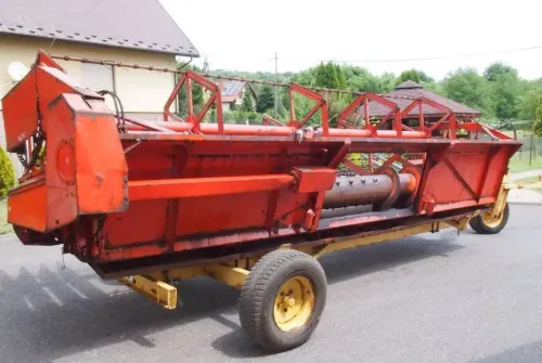 Heder do kombajnu Deutz-Fahr 1600,1610,1620,1630, 2680,2780, 2385,2685,2780, - Combine header: picture 2 Heder do kombajnu Deutz-Fahr 1600,1610,1620,1630, 2680,2780, 2385,2685,2780, - Combine header: picture 2