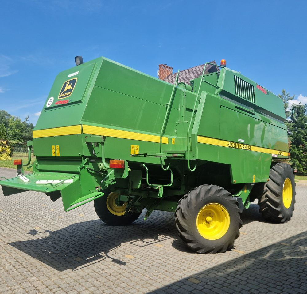 Kombajn zbożawy John deere 2254 2000 Kombajn John Deere JD - Combine harvester: picture 3 Kombajn zbożawy John deere 2254 2000 Kombajn John Deere JD - Combine harvester: picture 3