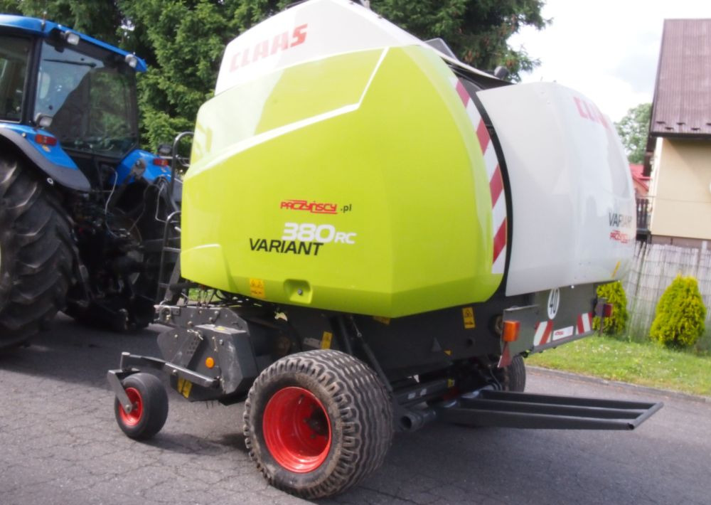 Prasa Claas VARIANT 380 RC 2014 Prasa rolująca z nożami i opuszczana podłoga - Round baler: picture 2 Prasa Claas VARIANT 380 RC 2014 Prasa rolująca z nożami i opuszczana podłoga - Round baler: picture 2