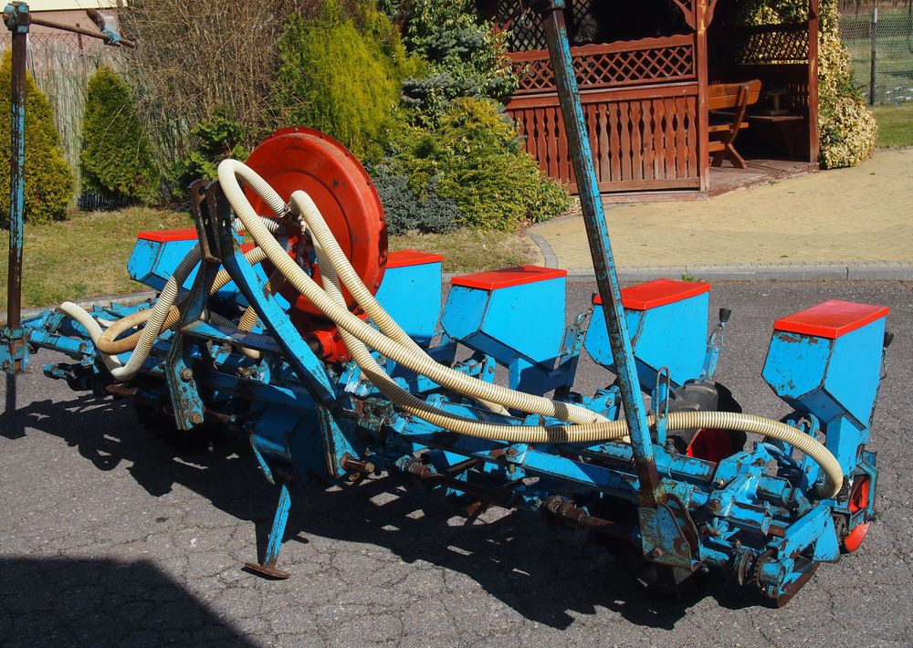 Siewnik Monosem do kukurydzy ,buraków i słonecznika - Precision sowing machine: picture 2 Siewnik Monosem do kukurydzy ,buraków i słonecznika - Precision sowing machine: picture 2