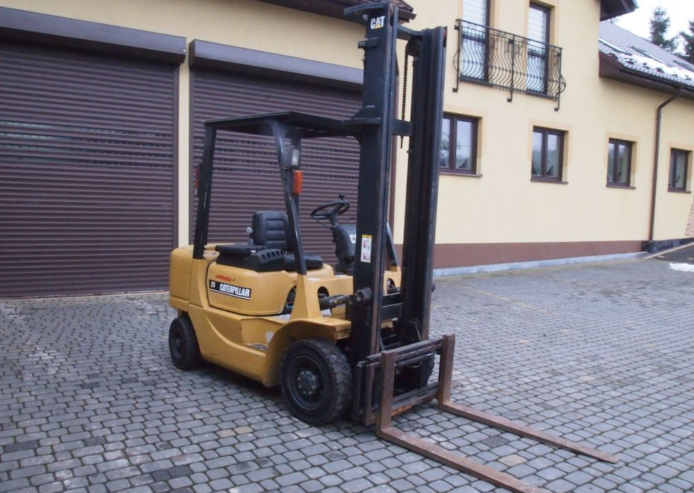 Wózek widłowy Catepillar DP25K 2002 DUPLEX - Diesel forklift: picture 3 Wózek widłowy Catepillar DP25K 2002 DUPLEX - Diesel forklift: picture 3