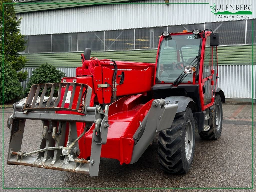 JCB 540-140 - Telescopic handler: picture 1 JCB 540-140 - Telescopic handler: picture 1
