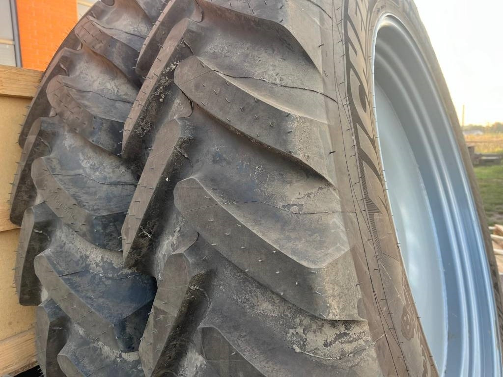 Michelin FELGA Z OPONĄ VF 420/95R50 CFO 179D/175E SPRAYBIB  - Tire for Agricultural machinery: picture 4 Michelin FELGA Z OPONĄ VF 420/95R50 CFO 179D/175E SPRAYBIB  - Tire for Agricultural machinery: picture 4