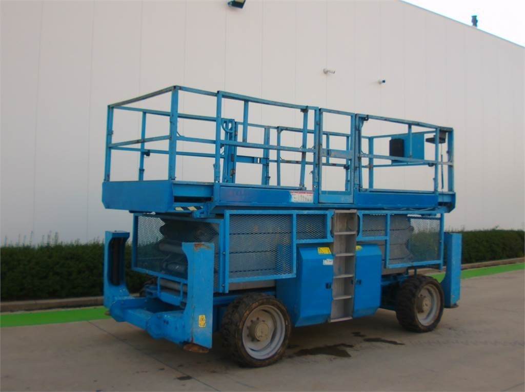 Genie GS4390RT - Scissor lift: picture 2 Genie GS4390RT - Scissor lift: picture 2