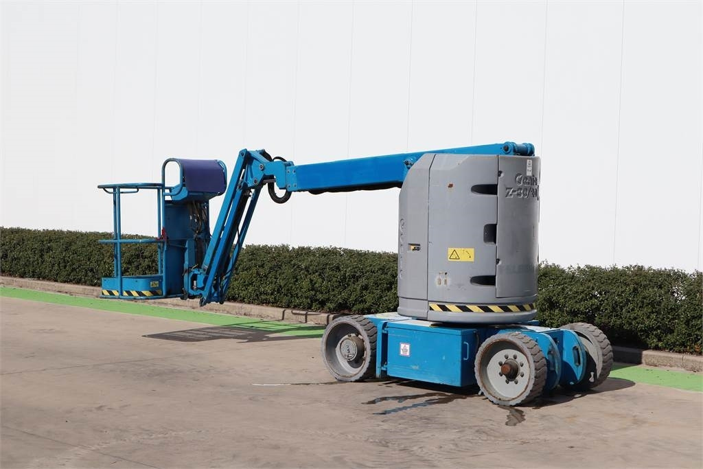 Genie Z30-20N - Articulated boom: picture 3 Genie Z30-20N - Articulated boom: picture 3