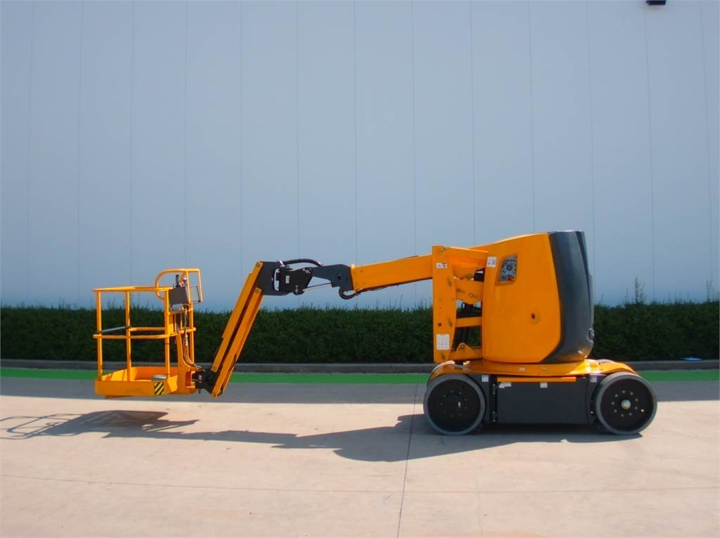 Haulotte HA12CJ+ - Articulated boom: picture 1 Haulotte HA12CJ+ - Articulated boom: picture 1