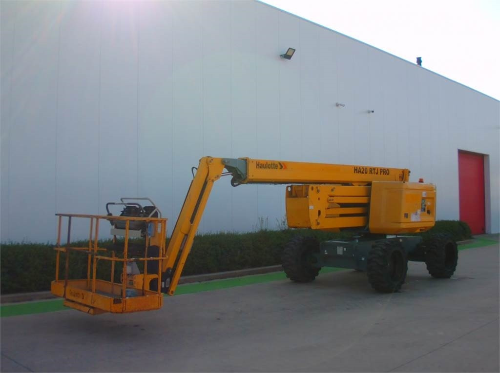 Haulotte HA20RTJ Pro - Articulated boom: picture 2 Haulotte HA20RTJ Pro - Articulated boom: picture 2