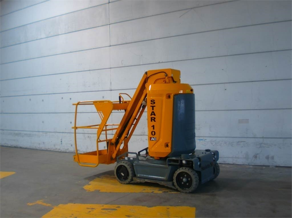 Haulotte STAR 10 - Vertical mast lift: picture 2 Haulotte STAR 10 - Vertical mast lift: picture 2