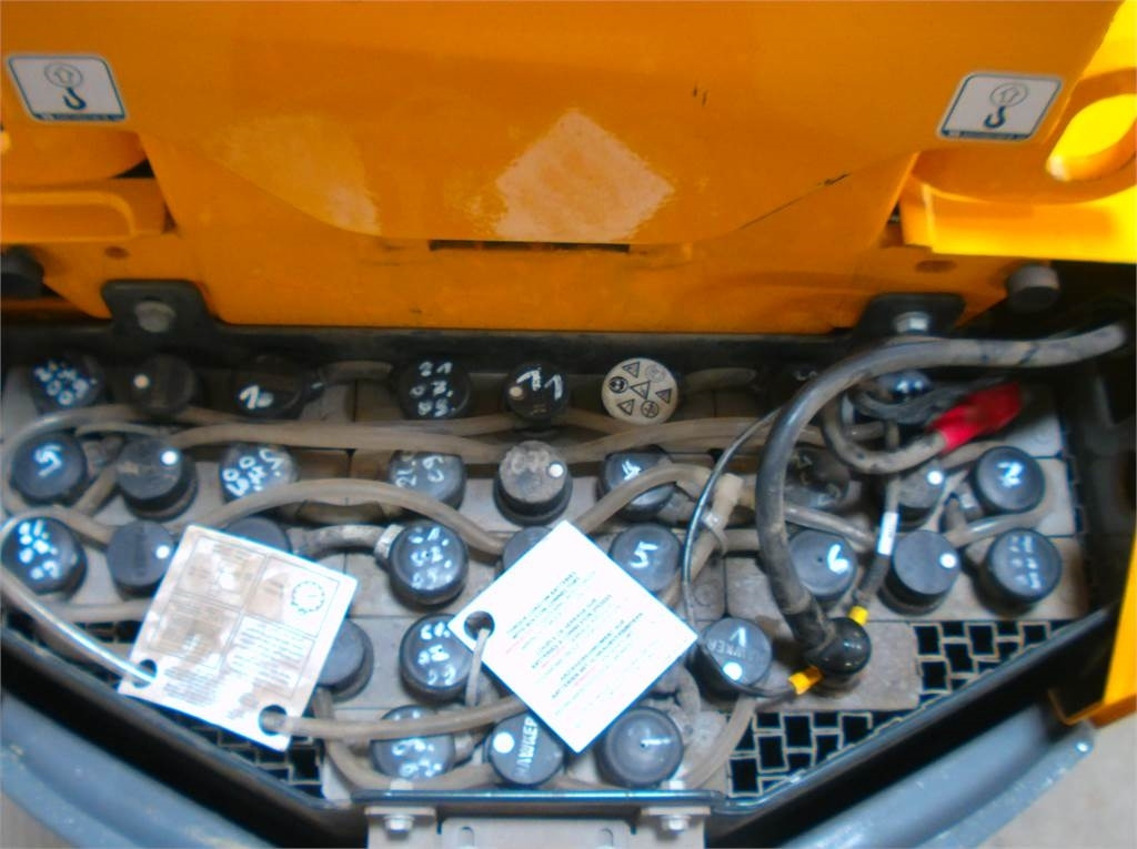 Haulotte STAR 10 - Vertical mast lift: picture 5 Haulotte STAR 10 - Vertical mast lift: picture 5