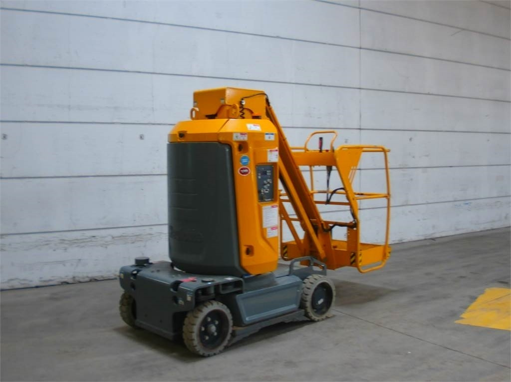 Haulotte STAR 10 - Vertical mast lift: picture 4 Haulotte STAR 10 - Vertical mast lift: picture 4