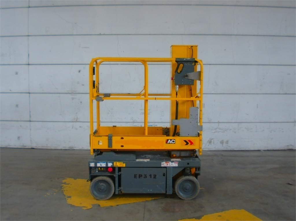 Haulotte STAR8S - Vertical mast lift: picture 1 Haulotte STAR8S - Vertical mast lift: picture 1