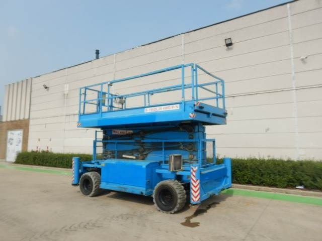 Holland Lift B-195DL25 - Scissor lift: picture 2 Holland Lift B-195DL25 - Scissor lift: picture 2