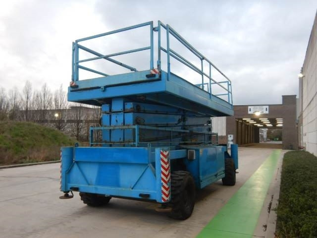 Holland Lift M250DL27 - Scissor lift: picture 4 Holland Lift M250DL27 - Scissor lift: picture 4