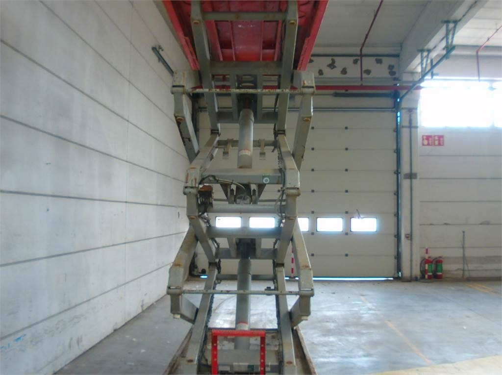 Scissor lift SkyJack SJ4626: picture 8
