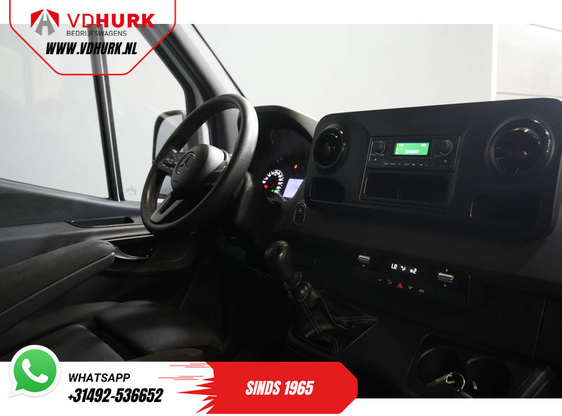 Mercedes-Benz Sprinter 314 2.2 CDI RWD EXPORT ONLY L2H2 Cruise/ Airco/ Trekhaak - Panel van: picture 3 Mercedes-Benz Sprinter 314 2.2 CDI RWD EXPORT ONLY L2H2 Cruise/ Airco/ Trekhaak - Panel van: picture 3