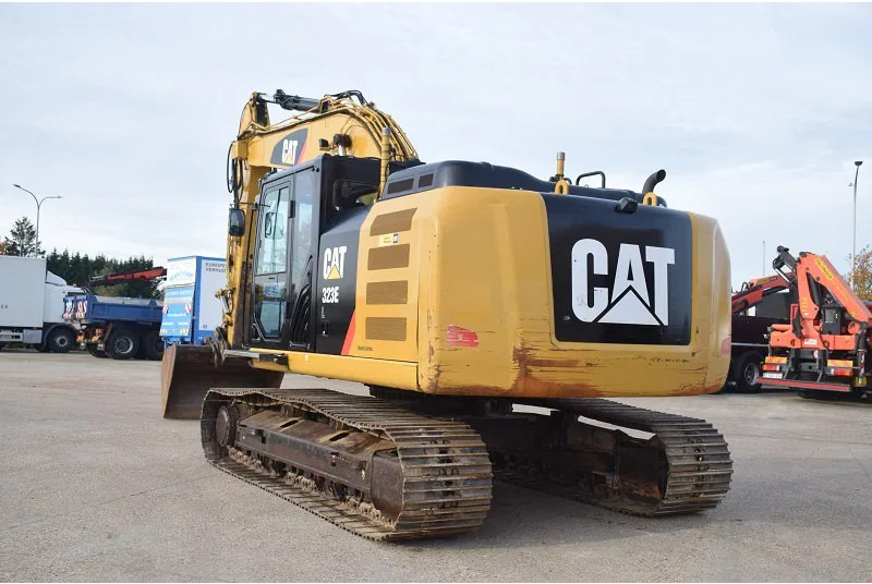 Caterpillar 323E-stock id2 - Crawler excavator: picture 2 Caterpillar 323E-stock id2 - Crawler excavator: picture 2