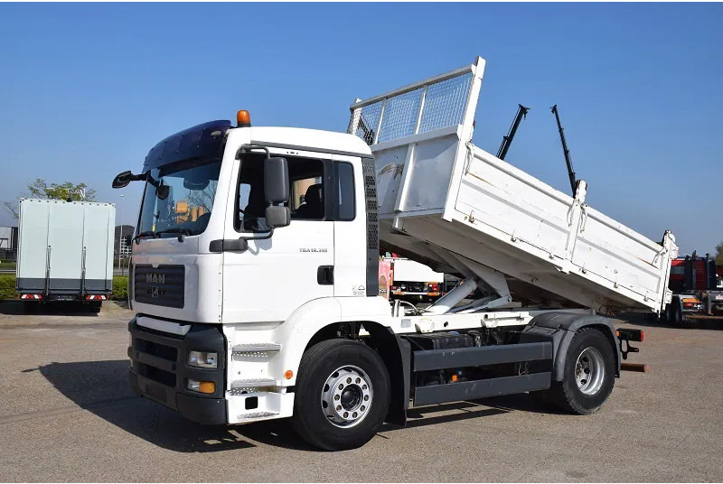 MAN TGA 19.310 - Tipper: picture 2 MAN TGA 19.310 - Tipper: picture 2