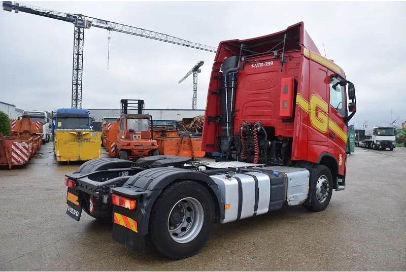 Tractor unit Volvo FH 460: picture 6