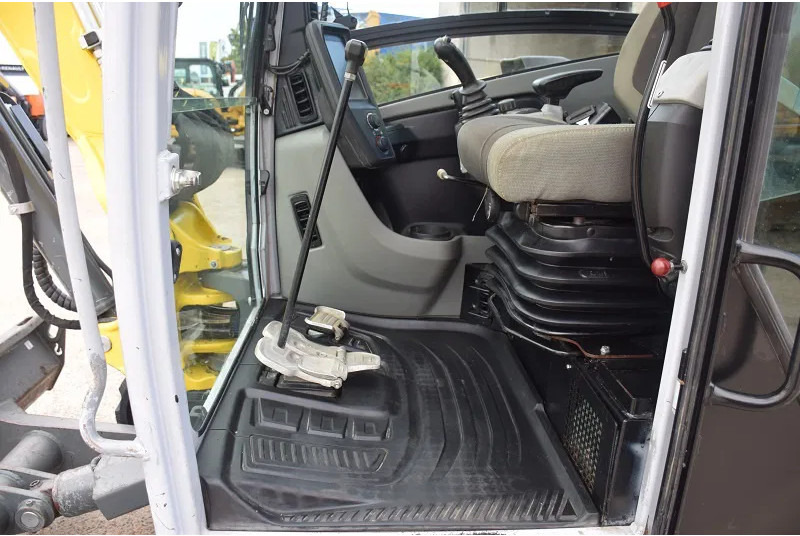 Mini excavator WACKER NEUSON ET 65 - 1600 Hours: picture 12