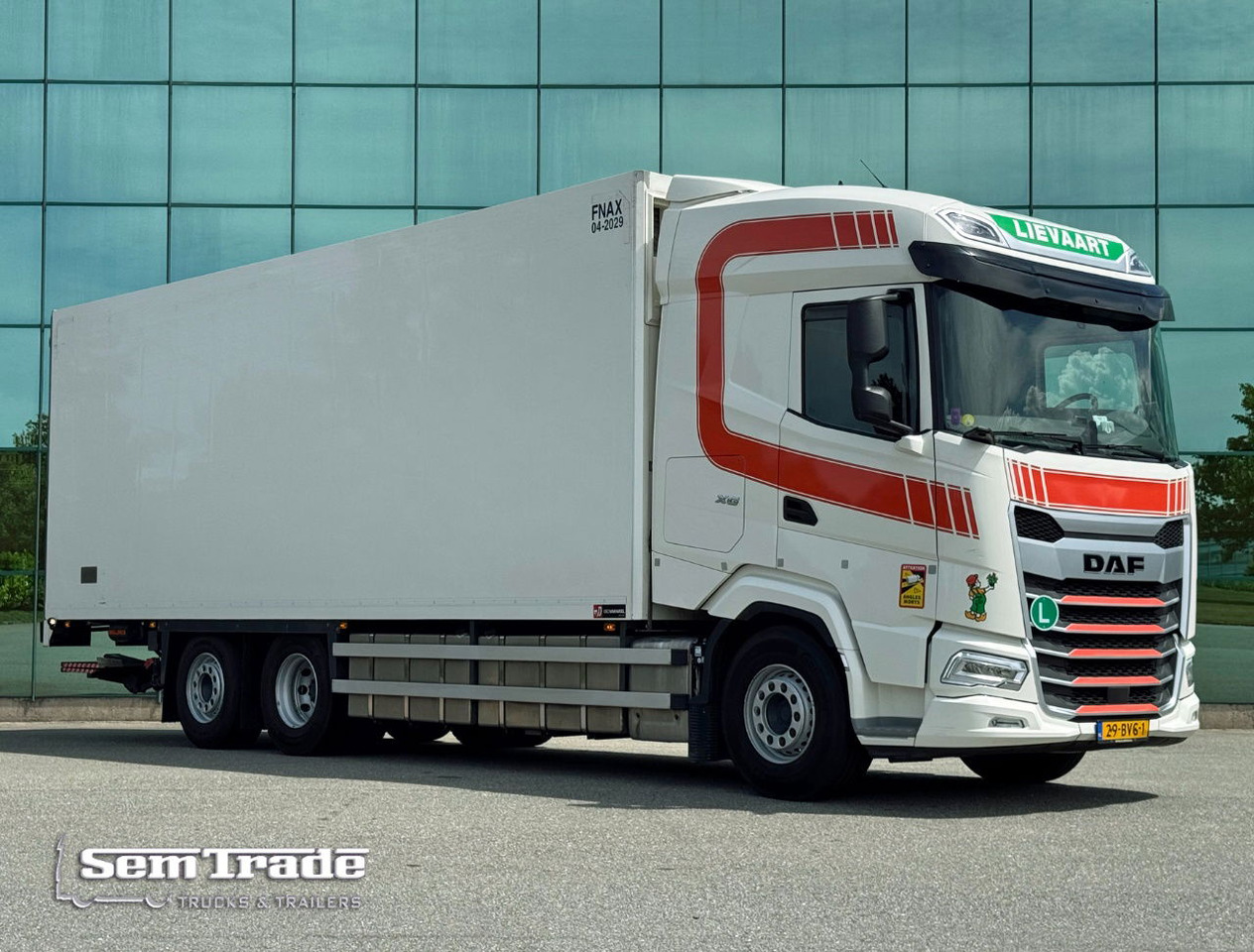 DAF XF 480 FAR 475.000 KM Carrier TRS Iceland 815 x 250 x 275 CM Inside Tail Lift NL Truck - Refrigerator truck: picture 4 DAF XF 480 FAR 475.000 KM Carrier TRS Iceland 815 x 250 x 275 CM Inside Tail Lift NL Truck - Refrigerator truck: picture 4