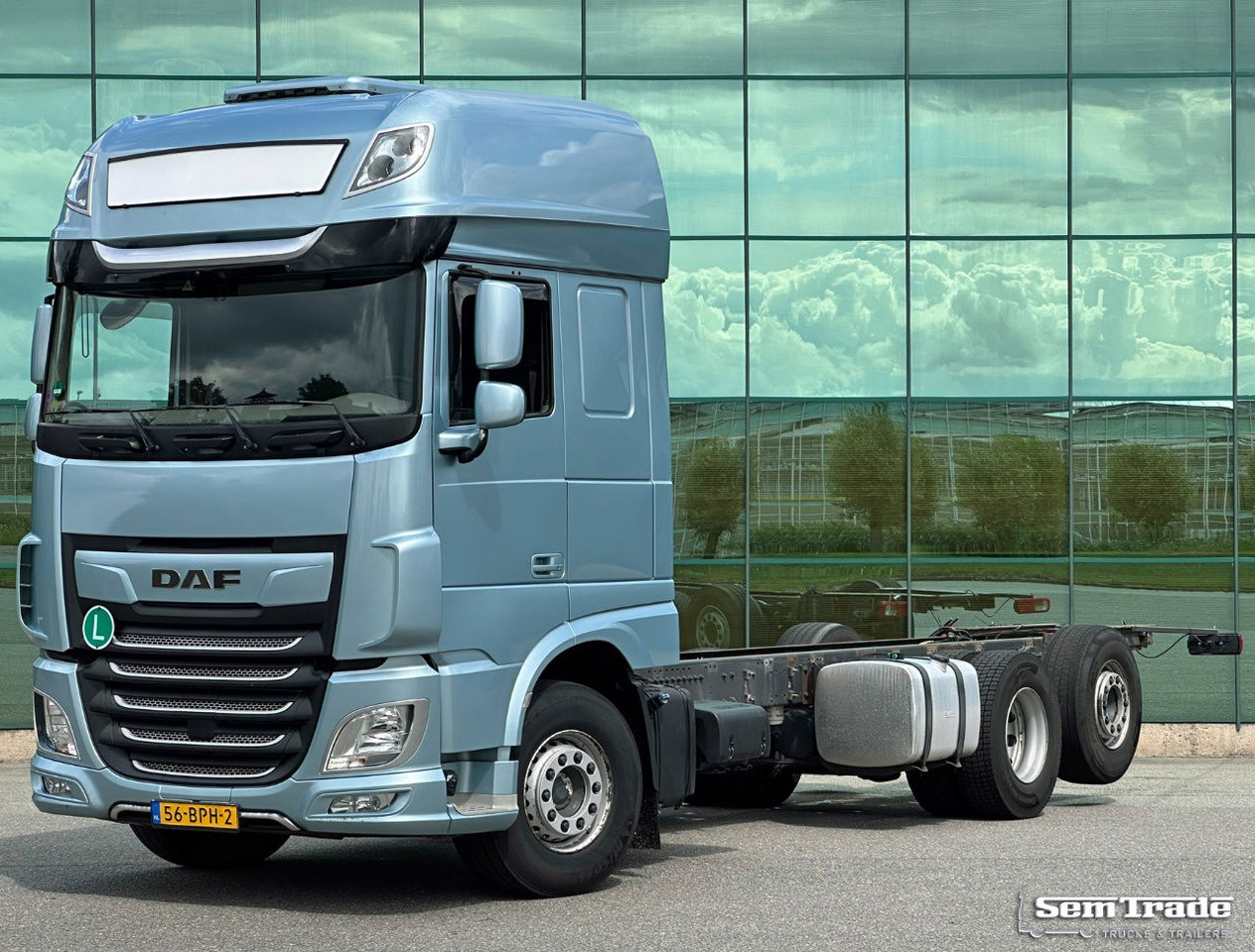 DAF XF 480 FAR SSC Euro 6 978.000 KM Park Airco 2X Tanks TOP Condition - Cab chassis truck: picture 1 DAF XF 480 FAR SSC Euro 6 978.000 KM Park Airco 2X Tanks TOP Condition - Cab chassis truck: picture 1