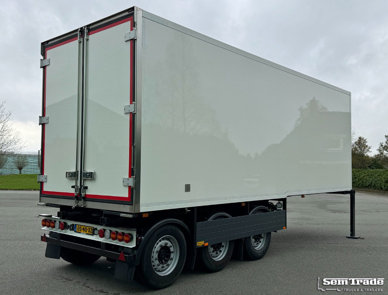 DRACO B-Double Heiwo BAK Carrier Vector 1550 LZV Lift+Stuur AS Nieuw Staat - Refrigerator semi-trailer: picture 4 DRACO B-Double Heiwo BAK Carrier Vector 1550 LZV Lift+Stuur AS Nieuw Staat - Refrigerator semi-trailer: picture 4