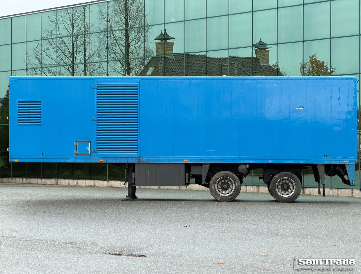 Floor FLO-12-202 Steering Axle Drum Brakes Holland-Trailer - Closed box semi-trailer: picture 2 Floor FLO-12-202 Steering Axle Drum Brakes Holland-Trailer - Closed box semi-trailer: picture 2