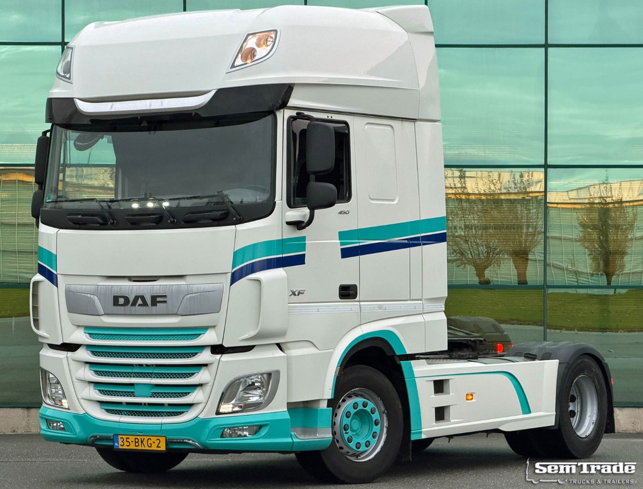 DAF XF 450 FT SSC Euro 6 Only 628.000 KM 2X Tanks TOP Condition NL-Truck - Tractor unit: picture 1 DAF XF 450 FT SSC Euro 6 Only 628.000 KM 2X Tanks TOP Condition NL-Truck - Tractor unit: picture 1