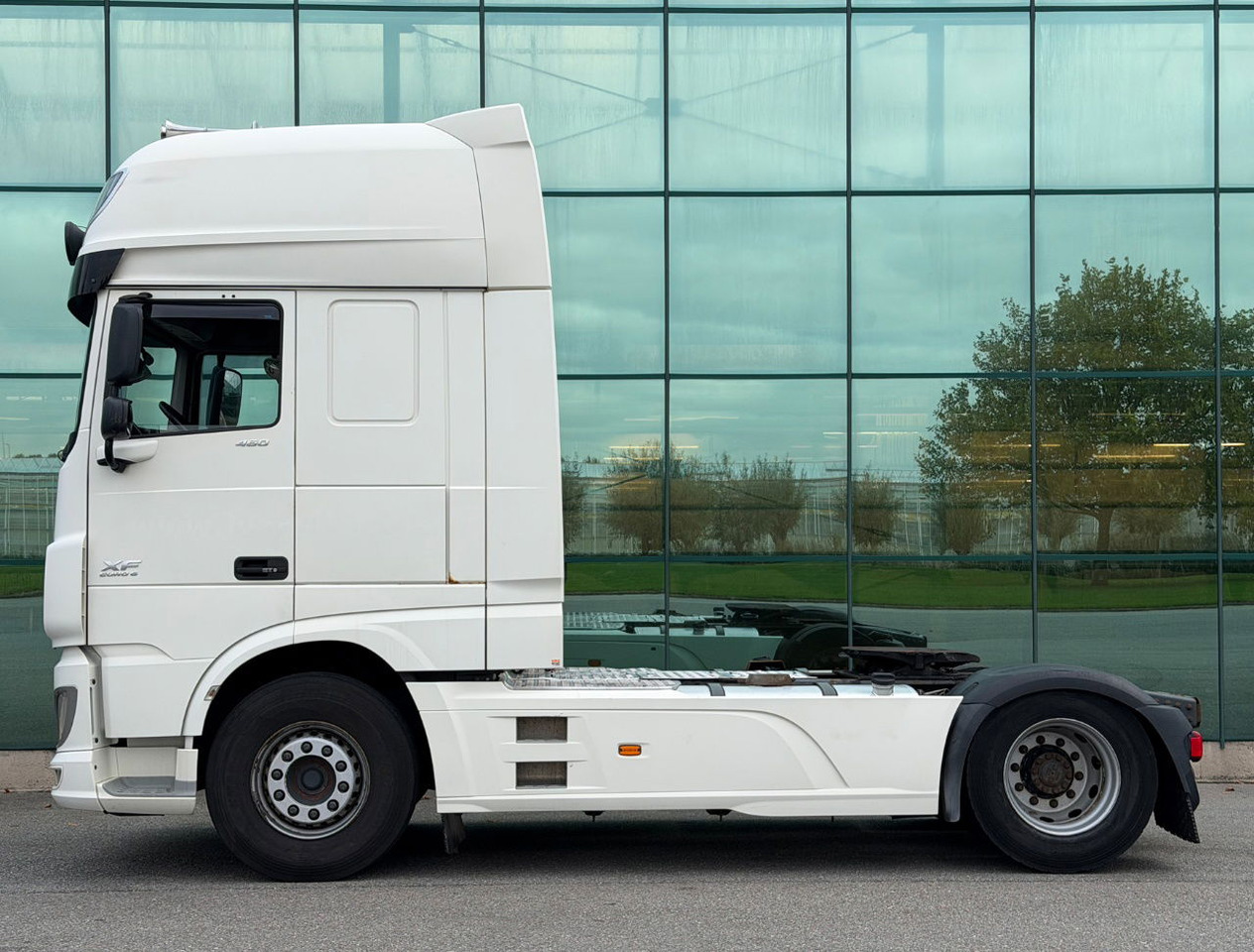 DAF XF 460 FT SSC 2x Tanks 881.000 KM NL Truck - Tractor unit: picture 2 DAF XF 460 FT SSC 2x Tanks 881.000 KM NL Truck - Tractor unit: picture 2