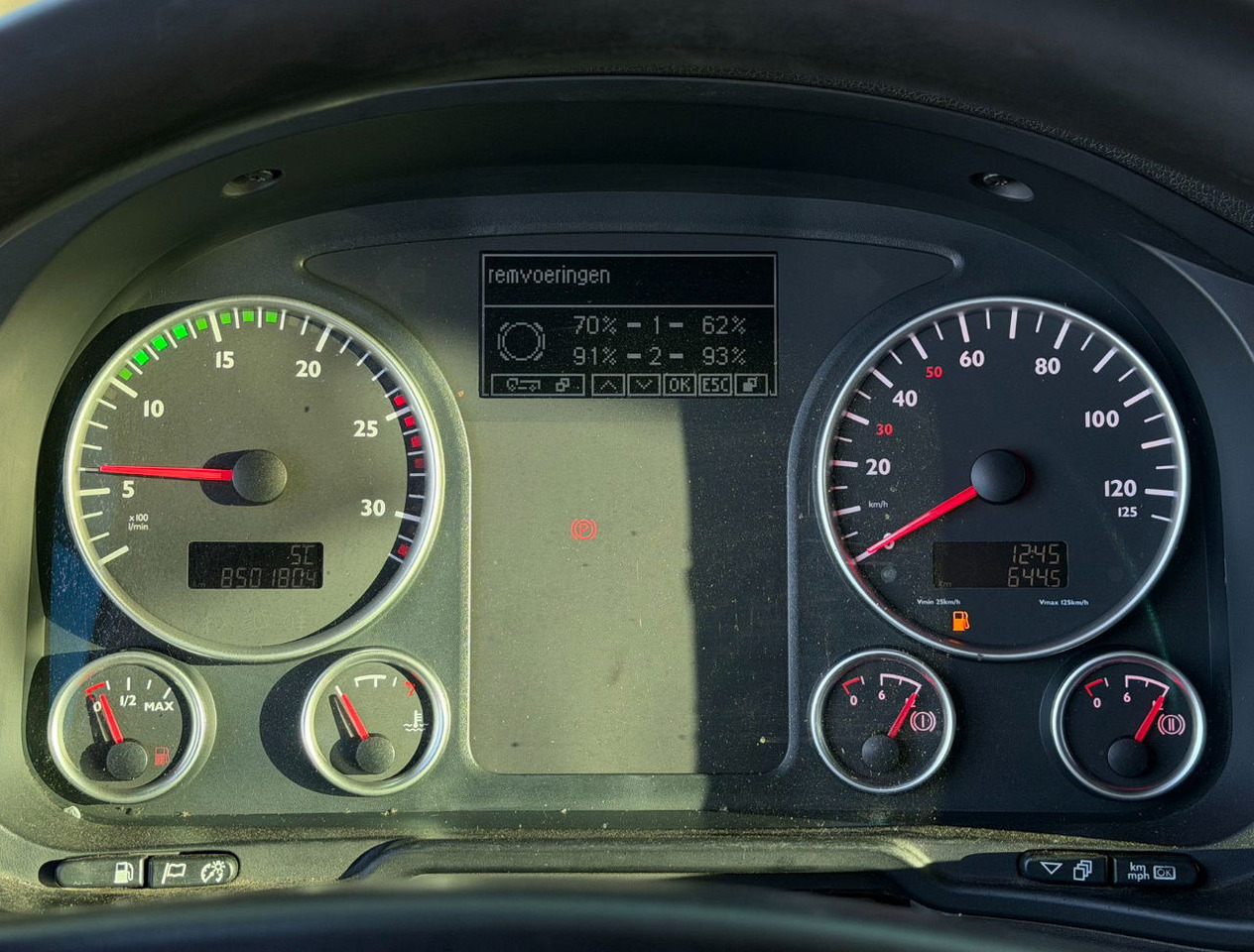 Tractor unit MAN TGX 26.440 Twinsteer 851.000 KM TOP Condition Holland-Truck: picture 12 Tractor unit MAN TGX 26.440 Twinsteer 851.000 KM TOP Condition Holland-Truck: picture 12