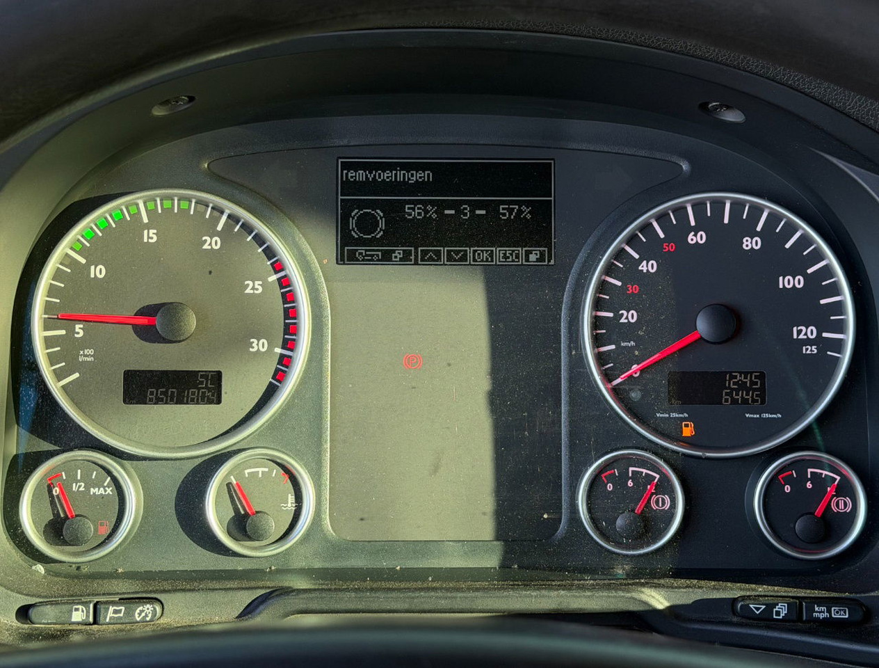 Tractor unit MAN TGX 26.440 Twinsteer 851.000 KM TOP Condition Holland-Truck: picture 13 Tractor unit MAN TGX 26.440 Twinsteer 851.000 KM TOP Condition Holland-Truck: picture 13