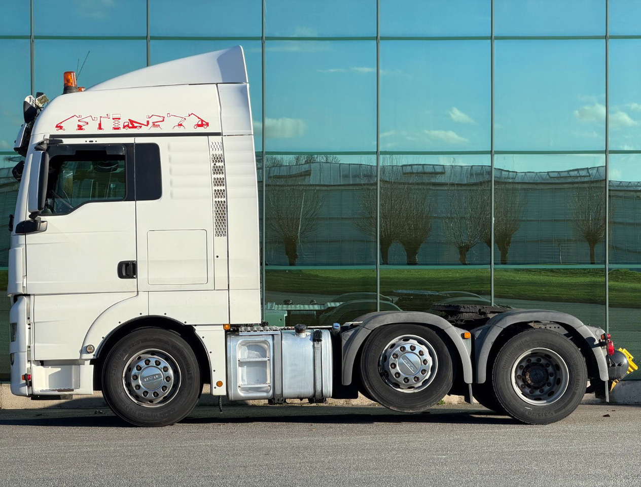 MAN TGX 26.440 Twinsteer 851.000 KM TOP Condition Holland-Truck - Tractor unit: picture 2 MAN TGX 26.440 Twinsteer 851.000 KM TOP Condition Holland-Truck - Tractor unit: picture 2