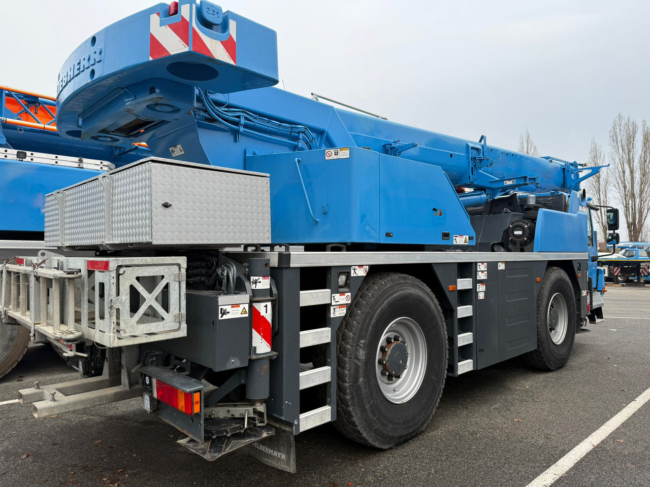 LIEBHERR LTM 1030-2.1 - Mobile crane: picture 3 LIEBHERR LTM 1030-2.1 - Mobile crane: picture 3